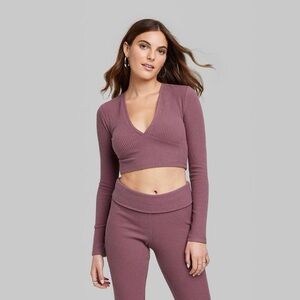 Wild Fable women’s long sleeve V neck top